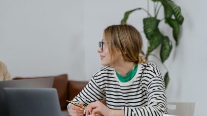 How to develop stronger arguments in academic writing without relying on fancy language