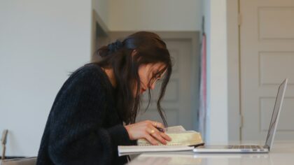 How to take useful notes from books and articles without copying everything