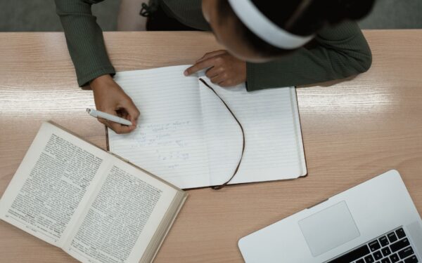 Simple retrieval practice for self-learners: how to remember more without studying longer