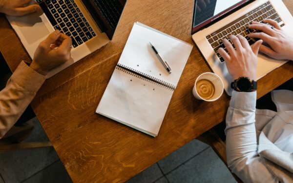 Using AI for mindful brainstorming without switching to autopilot