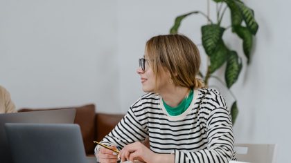 Avoiding vague language in academic writing for more precise thinking