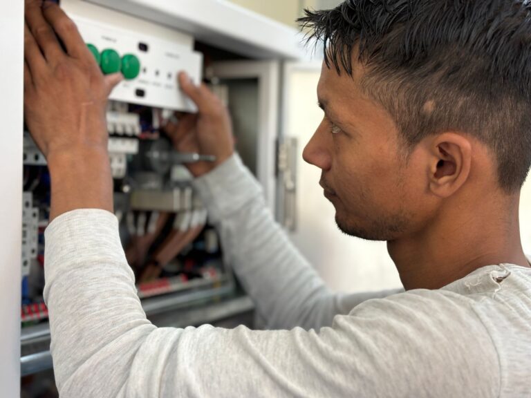 Household circuit breaker