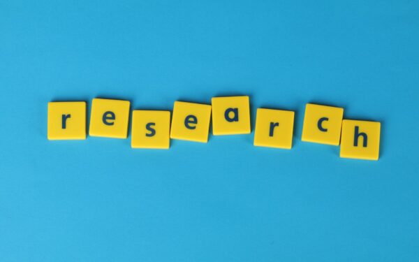 How to maintain an academic tone without sounding boring or pretentious