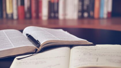 How to read a dissertation: a step‑by‑step guide for early researchers