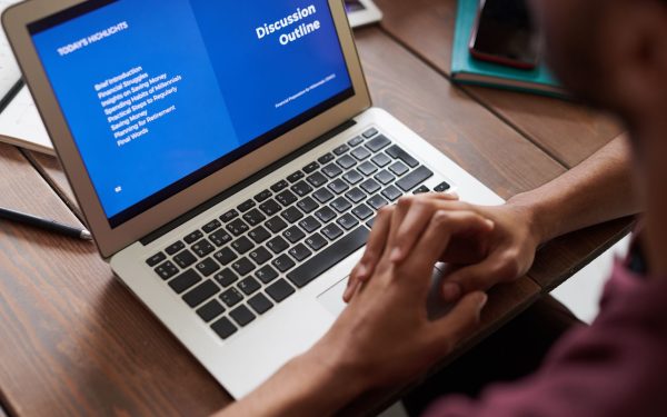 How to read online comment sections without getting dragged into chaos