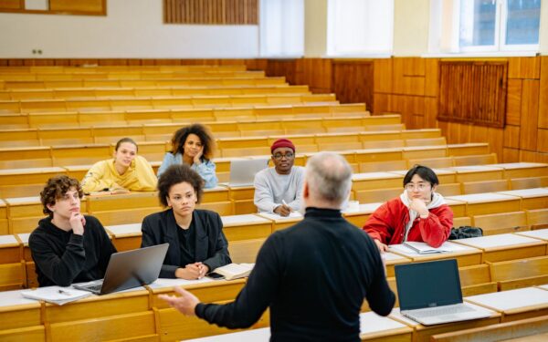How to take better lecture notes when the teacher talks fast