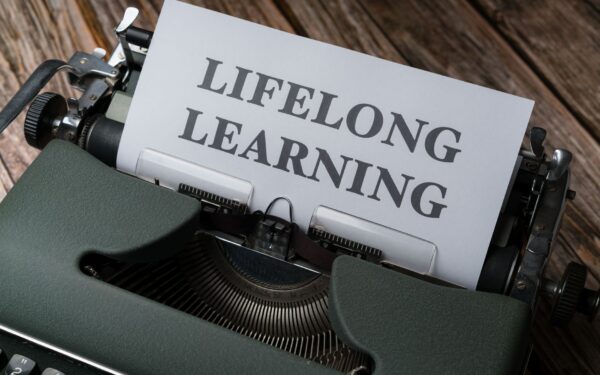 How to use critical reading to learn faster from online articles and videos