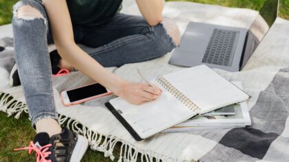 How to use microlearning in your daily routine so you keep learning when life is busy