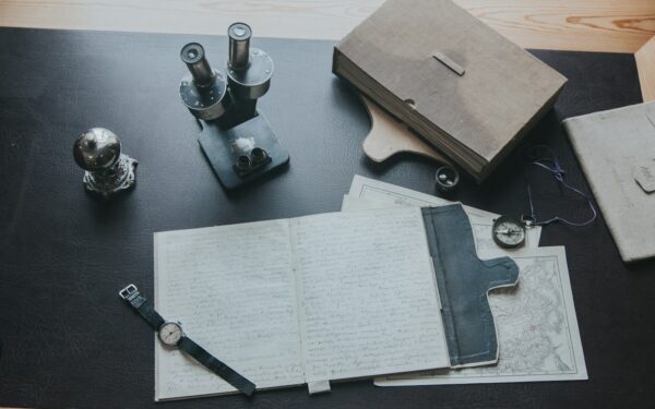 Reading scientific articles for non-scientists: a simple guide to academic reading