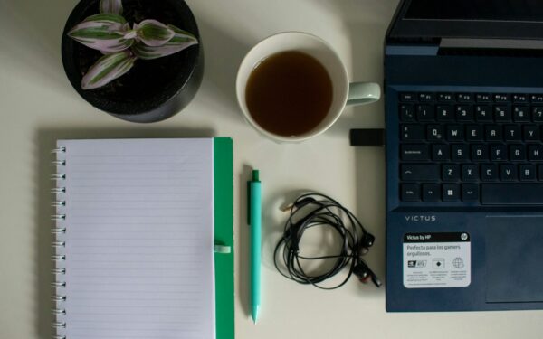 Simple task management for students who juggle classes, work and life